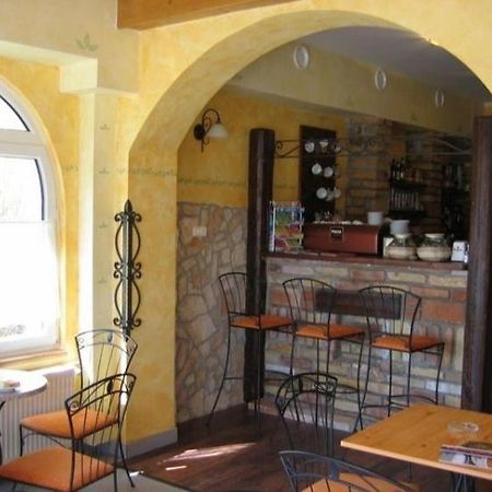 Sziget Hotel&Restaurant Тарьян Экстерьер фото